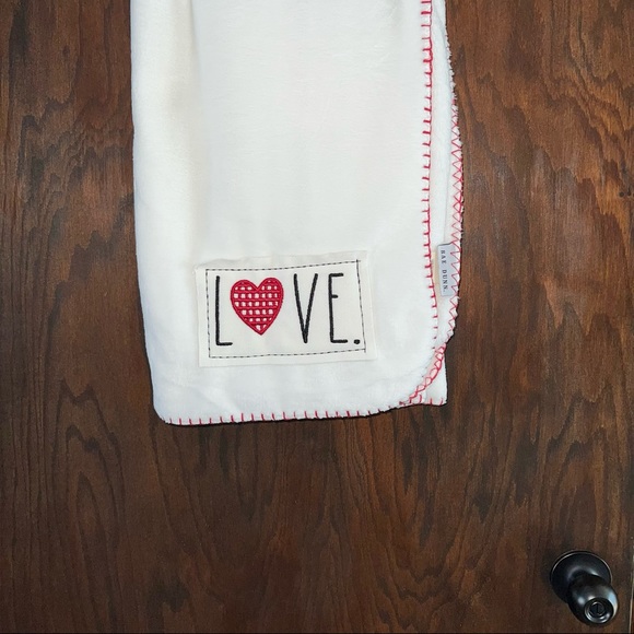 Rae Dunn Bedding Rae Dunn Love White Plush Throw Blanket 5 X 60 Red